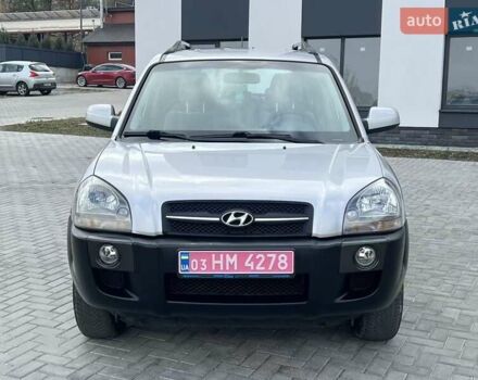 Сірий Хендай Туксон, об'ємом двигуна 1.98 л та пробігом 243 тис. км за 6900 $, фото 1 на Automoto.ua