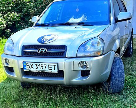 Сірий Хендай Туксон, об'ємом двигуна 2 л та пробігом 180 тис. км за 6700 $, фото 1 на Automoto.ua