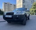 Сірий Хендай Туксон, об'ємом двигуна 2 л та пробігом 211 тис. км за 6700 $, фото 3 на Automoto.ua