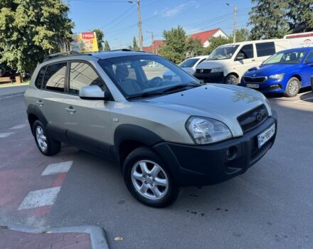 Сірий Хендай Туксон, об'ємом двигуна 2 л та пробігом 211 тис. км за 6700 $, фото 5 на Automoto.ua