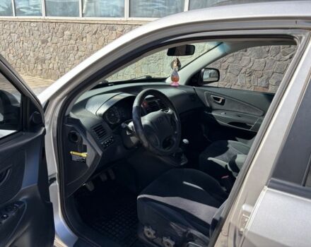 Серый Хендай Туксон, объемом двигателя 2 л и пробегом 270 тыс. км за 7300 $, фото 8 на Automoto.ua