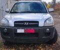 Серый Хендай Туксон, объемом двигателя 2 л и пробегом 264 тыс. км за 4500 $, фото 1 на Automoto.ua