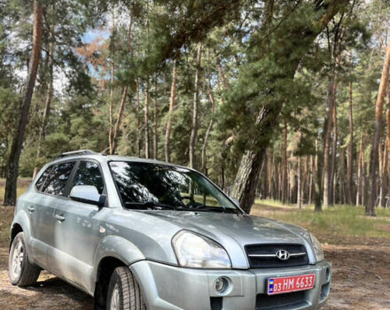 Серый Хендай Туксон, объемом двигателя 2 л и пробегом 227 тыс. км за 7999 $, фото 4 на Automoto.ua