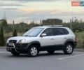 Серый Хендай Туксон, объемом двигателя 2 л и пробегом 296 тыс. км за 7800 $, фото 13 на Automoto.ua