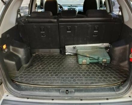 Сірий Хендай Туксон, об'ємом двигуна 2 л та пробігом 277 тис. км за 8000 $, фото 17 на Automoto.ua