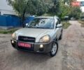 Сірий Хендай Туксон, об'ємом двигуна 2 л та пробігом 197 тис. км за 7800 $, фото 117 на Automoto.ua