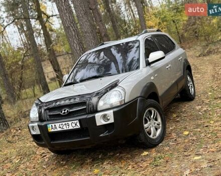 Хендай Туксон 2006 в Киеве на Automoto.ua Серый Хендай Туксон, объемом двигателя 1.98 л и пробегом 198 тыс. км за 7100 $, фото 6 на Automoto.ua
