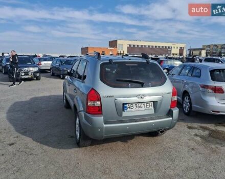 Сірий Хендай Туксон, об'ємом двигуна 1.98 л та пробігом 235 тис. км за 8200 $, фото 1 на Automoto.ua