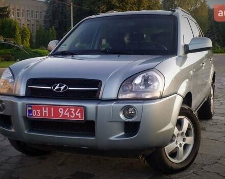 Сірий Хендай Туксон, об'ємом двигуна 2 л та пробігом 207 тис. км за 8700 $, фото 31 на Automoto.ua