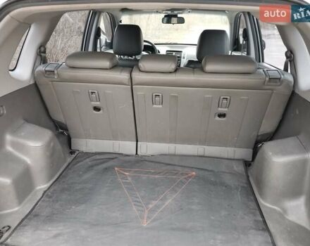 Сірий Хендай Туксон, об'ємом двигуна 1.98 л та пробігом 160 тис. км за 8000 $, фото 11 на Automoto.ua