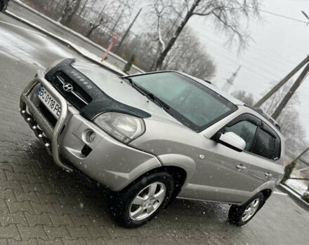 Сірий Хендай Туксон, об'ємом двигуна 1.99 л та пробігом 252 тис. км за 6700 $, фото 24 на Automoto.ua