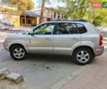 Сірий Хендай Туксон, об'ємом двигуна 2 л та пробігом 277 тис. км за 8000 $, фото 3 на Automoto.ua