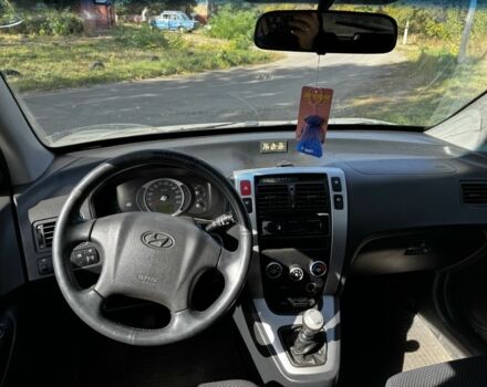 Хендай Туксон 2006 в Краматорске на Automoto.ua Серый Хендай Туксон, объемом двигателя 2 л и пробегом 300 тыс. км за 3500 $, фото 11 на Automoto.ua