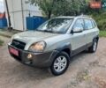 Сірий Хендай Туксон, об'ємом двигуна 2 л та пробігом 197 тис. км за 7800 $, фото 113 на Automoto.ua
