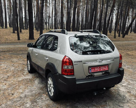 Сірий Хендай Туксон, об'ємом двигуна 1.98 л та пробігом 186 тис. км за 8200 $, фото 23 на Automoto.ua