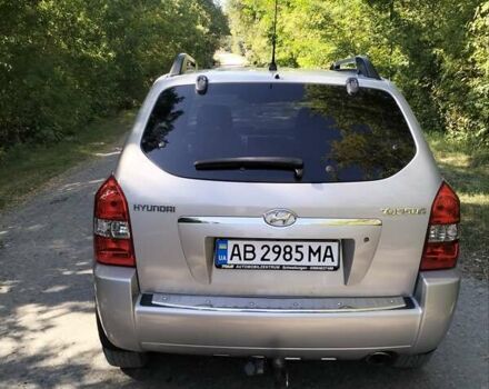 Серый Хендай Туксон, объемом двигателя 2 л и пробегом 189 тыс. км за 7480 $, фото 4 на Automoto.ua
