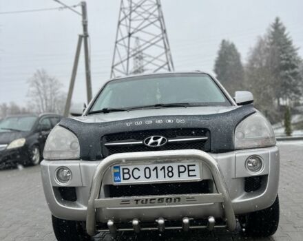 Сірий Хендай Туксон, об'ємом двигуна 2 л та пробігом 241 тис. км за 6700 $, фото 1 на Automoto.ua