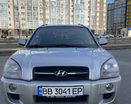 Сірий Хендай Туксон, об'ємом двигуна 1.98 л та пробігом 245 тис. км за 6900 $, фото 12 на Automoto.ua