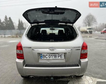 Сірий Хендай Туксон, об'ємом двигуна 1.99 л та пробігом 252 тис. км за 6700 $, фото 31 на Automoto.ua