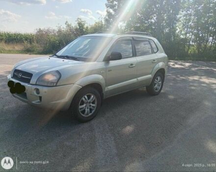 Сірий Хендай Туксон, об'ємом двигуна 2 л та пробігом 270 тис. км за 7000 $, фото 3 на Automoto.ua