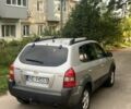 Сірий Хендай Туксон, об'ємом двигуна 2 л та пробігом 262 тис. км за 4400 $, фото 3 на Automoto.ua