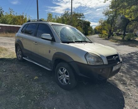 Хендай Туксон 2006 в Краматорске на Automoto.ua Серый Хендай Туксон, объемом двигателя 2 л и пробегом 300 тыс. км за 3500 $, фото 3 на Automoto.ua