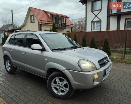 Серый Хендай Туксон, объемом двигателя 1.99 л и пробегом 178 тыс. км за 6700 $, фото 11 на Automoto.ua