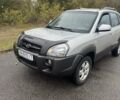 Сірий Хендай Туксон, об'ємом двигуна 1.98 л та пробігом 255 тис. км за 7000 $, фото 10 на Automoto.ua