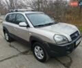 Сірий Хендай Туксон, об'ємом двигуна 1.98 л та пробігом 160 тис. км за 8000 $, фото 5 на Automoto.ua