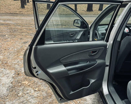 Сірий Хендай Туксон, об'ємом двигуна 1.98 л та пробігом 186 тис. км за 8200 $, фото 41 на Automoto.ua