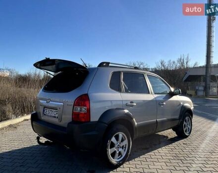 Серый Хендай Туксон, объемом двигателя 1.99 л и пробегом 156 тыс. км за 8200 $, фото 25 на Automoto.ua