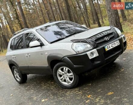 Хендай Туксон 2006 в Киеве на Automoto.ua Серый Хендай Туксон, объемом двигателя 1.98 л и пробегом 198 тыс. км за 7100 $, фото 1 на Automoto.ua