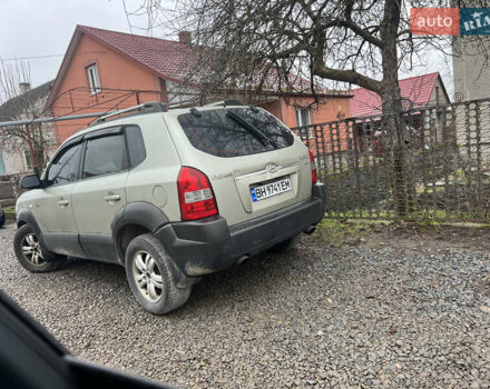 Серый Хендай Туксон, объемом двигателя 2 л и пробегом 270 тыс. км за 4300 $, фото 2 на Automoto.ua