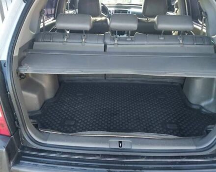 Хендай Туксон 2006 в Бродах на Automoto.ua Серый Хендай Туксон, объемом двигателя 1.98 л и пробегом 215 тыс. км за 6300 $, фото 12 на Automoto.ua