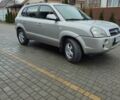 Серый Хендай Туксон, объемом двигателя 1.99 л и пробегом 178 тыс. км за 6700 $, фото 2 на Automoto.ua
