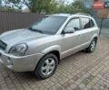 Серый Хендай Туксон, объемом двигателя 2 л и пробегом 224 тыс. км за 6900 $, фото 1 на Automoto.ua