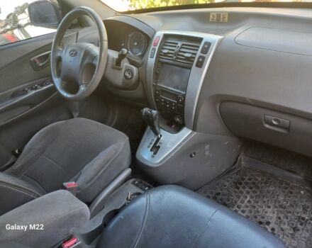 Хендай Туксон 2006 в Первомайск на Automoto.ua Серый Хендай Туксон, объемом двигателя 2 л и пробегом 234 тыс. км за 8500 $, фото 4 на Automoto.ua