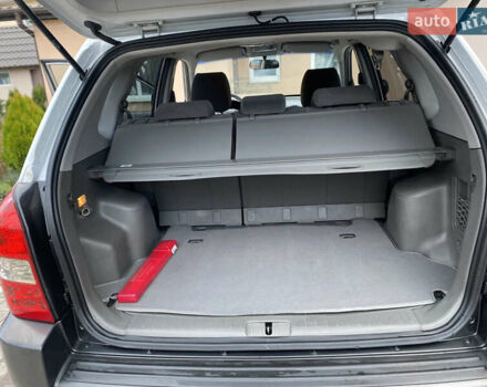 Сірий Хендай Туксон, об'ємом двигуна 2 л та пробігом 105 тис. км за 6990 $, фото 24 на Automoto.ua