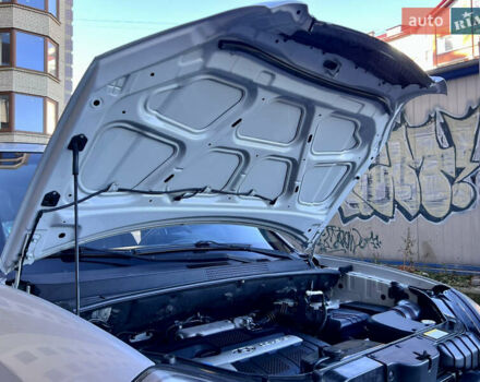 Сірий Хендай Туксон, об'ємом двигуна 2 л та пробігом 215 тис. км за 7350 $, фото 77 на Automoto.ua