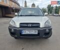 Серый Хендай Туксон, объемом двигателя 2 л и пробегом 210 тыс. км за 7000 $, фото 9 на Automoto.ua
