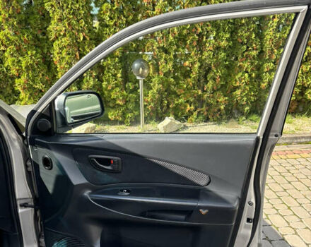 Сірий Хендай Туксон, об'ємом двигуна 1.99 л та пробігом 263 тис. км за 7600 $, фото 20 на Automoto.ua