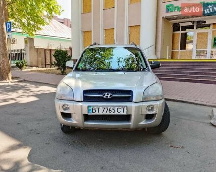 Сірий Хендай Туксон, об'ємом двигуна 2 л та пробігом 277 тис. км за 8000 $, фото 9 на Automoto.ua