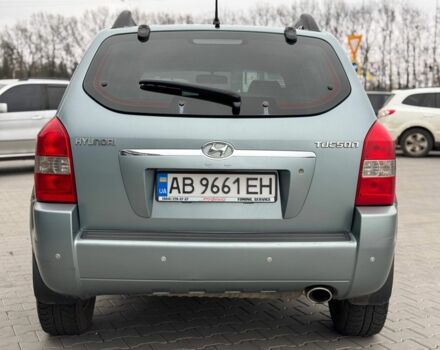 Сірий Хендай Туксон, об'ємом двигуна 2 л та пробігом 240 тис. км за 7500 $, фото 2 на Automoto.ua