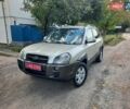 Сірий Хендай Туксон, об'ємом двигуна 2 л та пробігом 197 тис. км за 7800 $, фото 10 на Automoto.ua