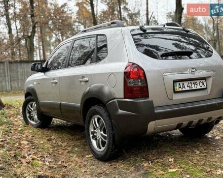 Хендай Туксон 2006 в Киеве на Automoto.ua Серый Хендай Туксон, объемом двигателя 1.98 л и пробегом 198 тыс. км за 7100 $, фото 16 на Automoto.ua