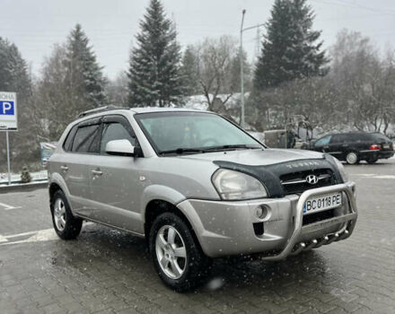 Сірий Хендай Туксон, об'ємом двигуна 1.99 л та пробігом 252 тис. км за 6700 $, фото 18 на Automoto.ua