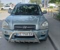 Сірий Хендай Туксон, об'ємом двигуна 1.99 л та пробігом 200 тис. км за 7500 $, фото 1 на Automoto.ua