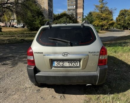 Хендай Туксон 2006 в Краматорске на Automoto.ua Серый Хендай Туксон, объемом двигателя 2 л и пробегом 300 тыс. км за 3500 $, фото 6 на Automoto.ua