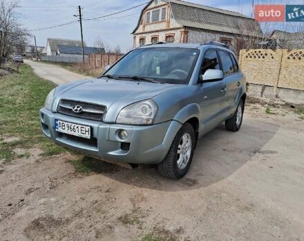 Сірий Хендай Туксон, об'ємом двигуна 1.98 л та пробігом 235 тис. км за 8200 $, фото 10 на Automoto.ua