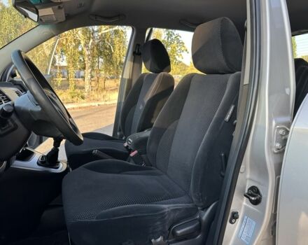 Серый Хендай Туксон, объемом двигателя 2 л и пробегом 188 тыс. км за 8800 $, фото 7 на Automoto.ua